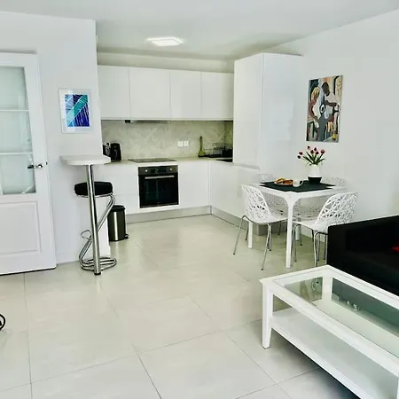 Апартаменты Modern Bright 2 Min Walk To The Канны