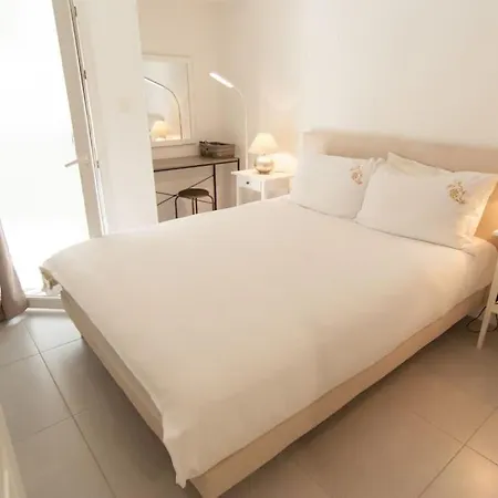 Modern Bright 2 Min Walk To The Апартаменты *